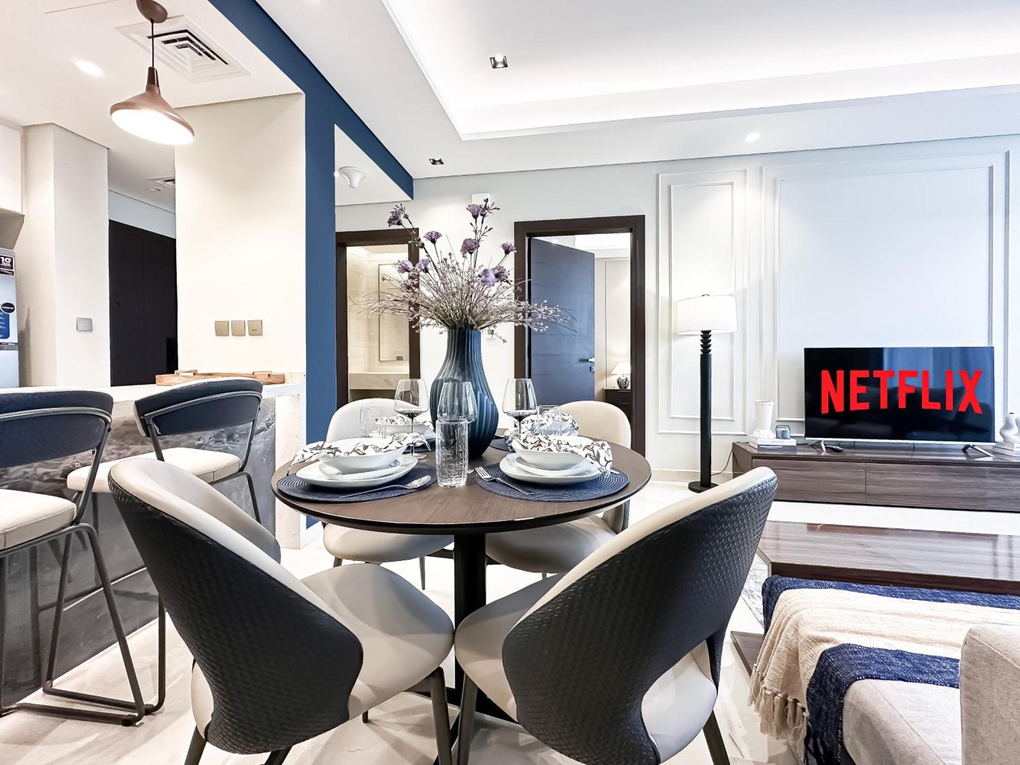 Trophy-luxe Living In A Blue-hued Haven Dubai