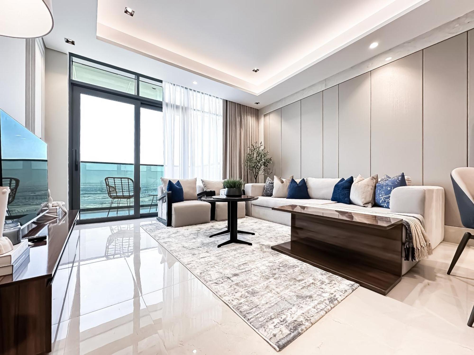 Appartement Trophy-luxe Living In A Blue-hued Haven