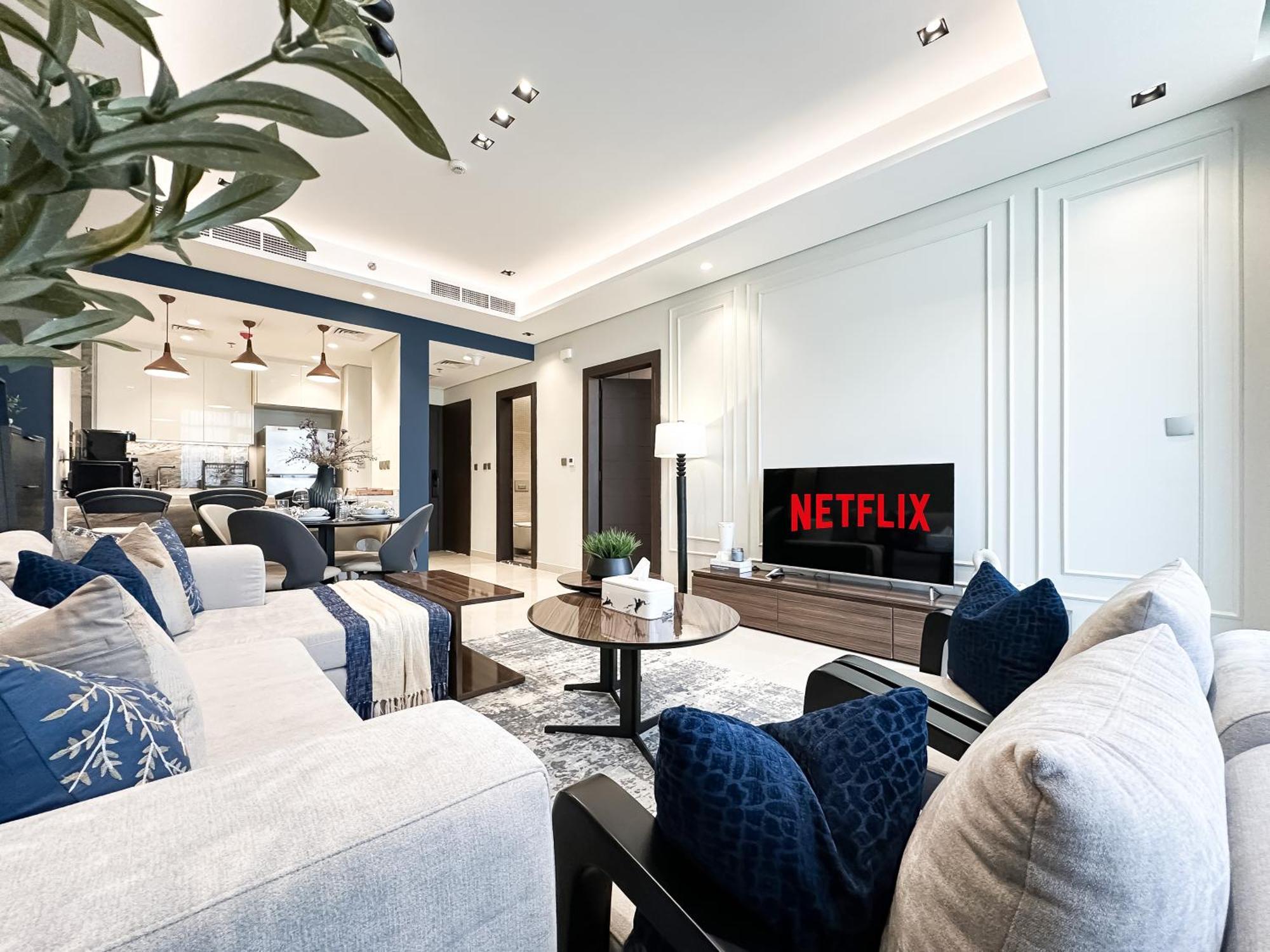 Trophy-luxe Living In A Blue-hued Haven Appartement Dubai
